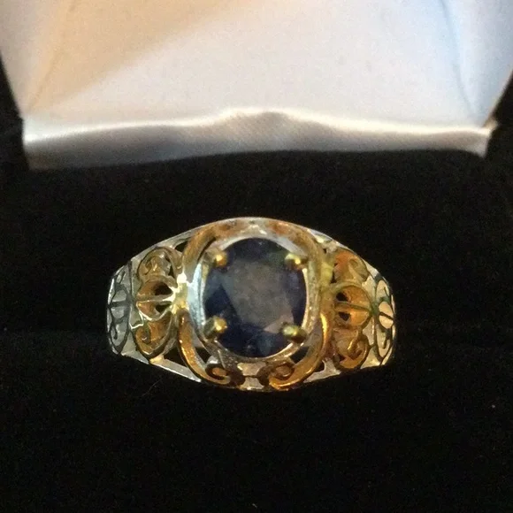 Enchanting Genuine Sapphire Ring